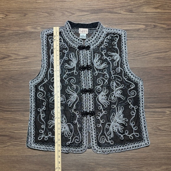 🔥🔥Vintage Mary McFadden Sheer Embroidered Vest – Asian-Inspired Glam Size: XL🔥🔥 - Picture 4 of 7